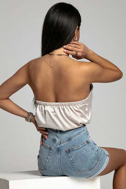 Beautifully Finished Top in a Timeless Design
