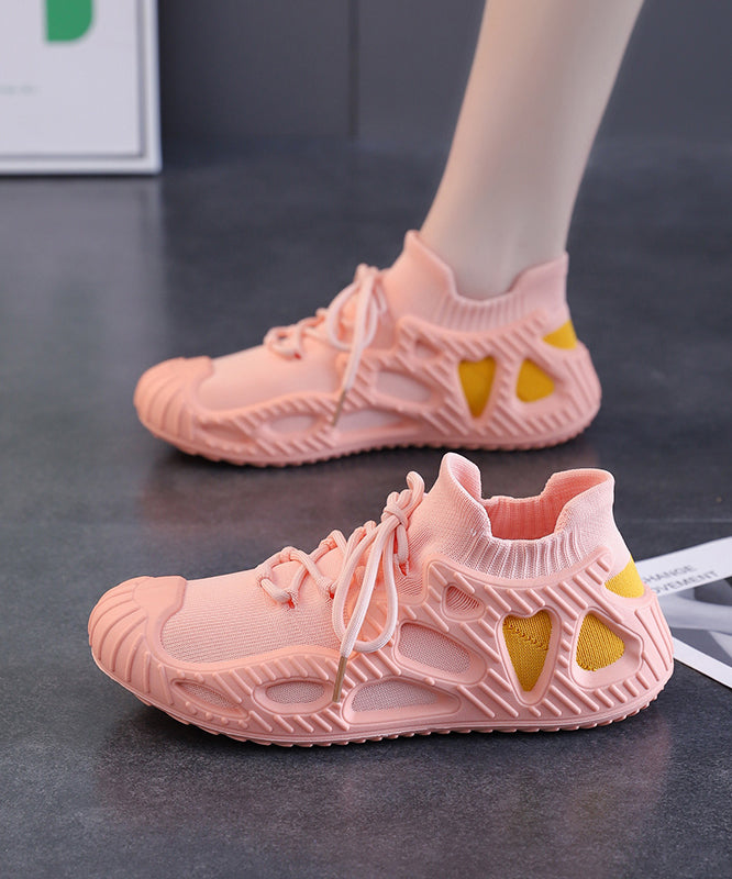 Effortlessly Elegant Shoes with a Timeless Design