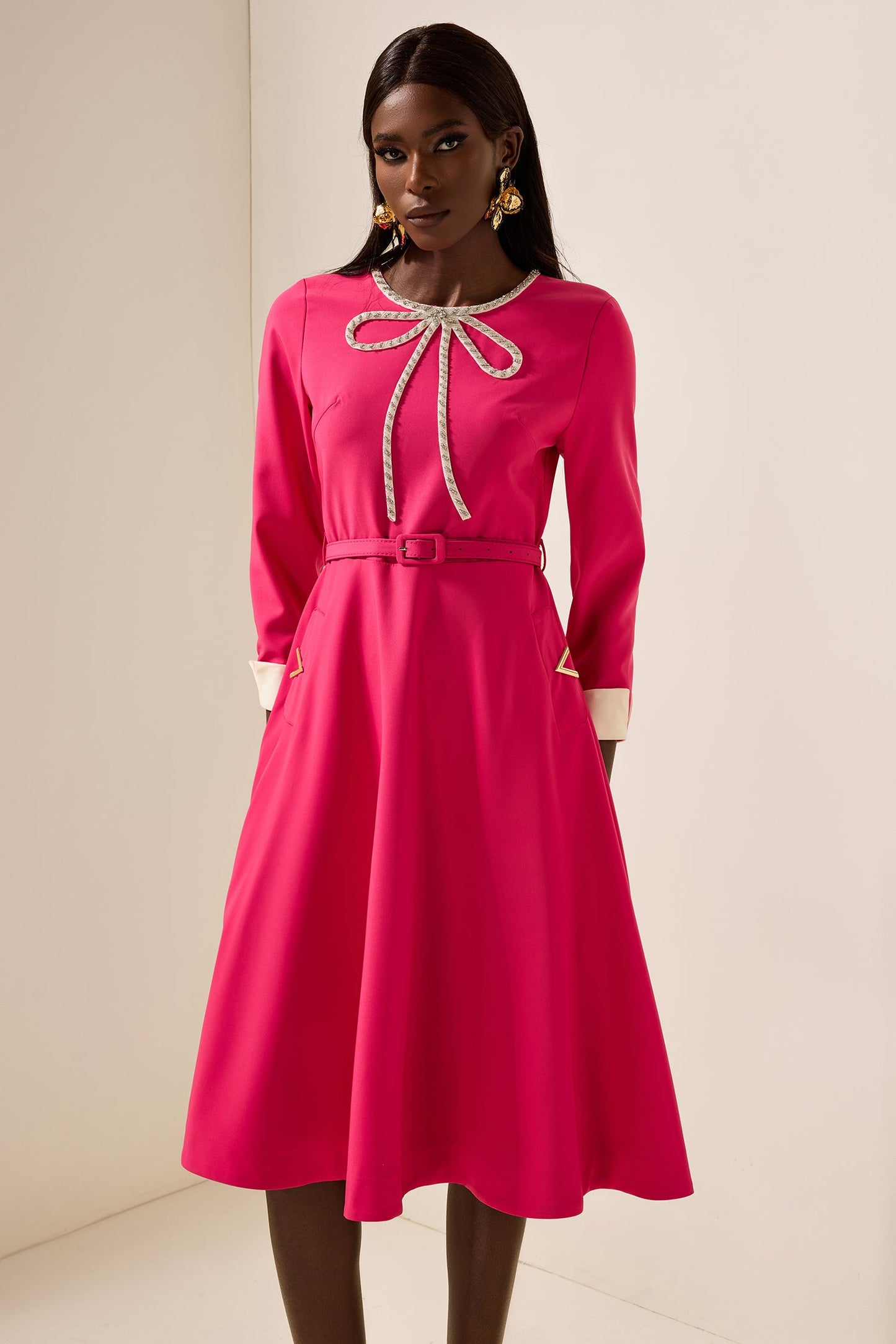 Well Tailored Dress with a Graceful Silhouette