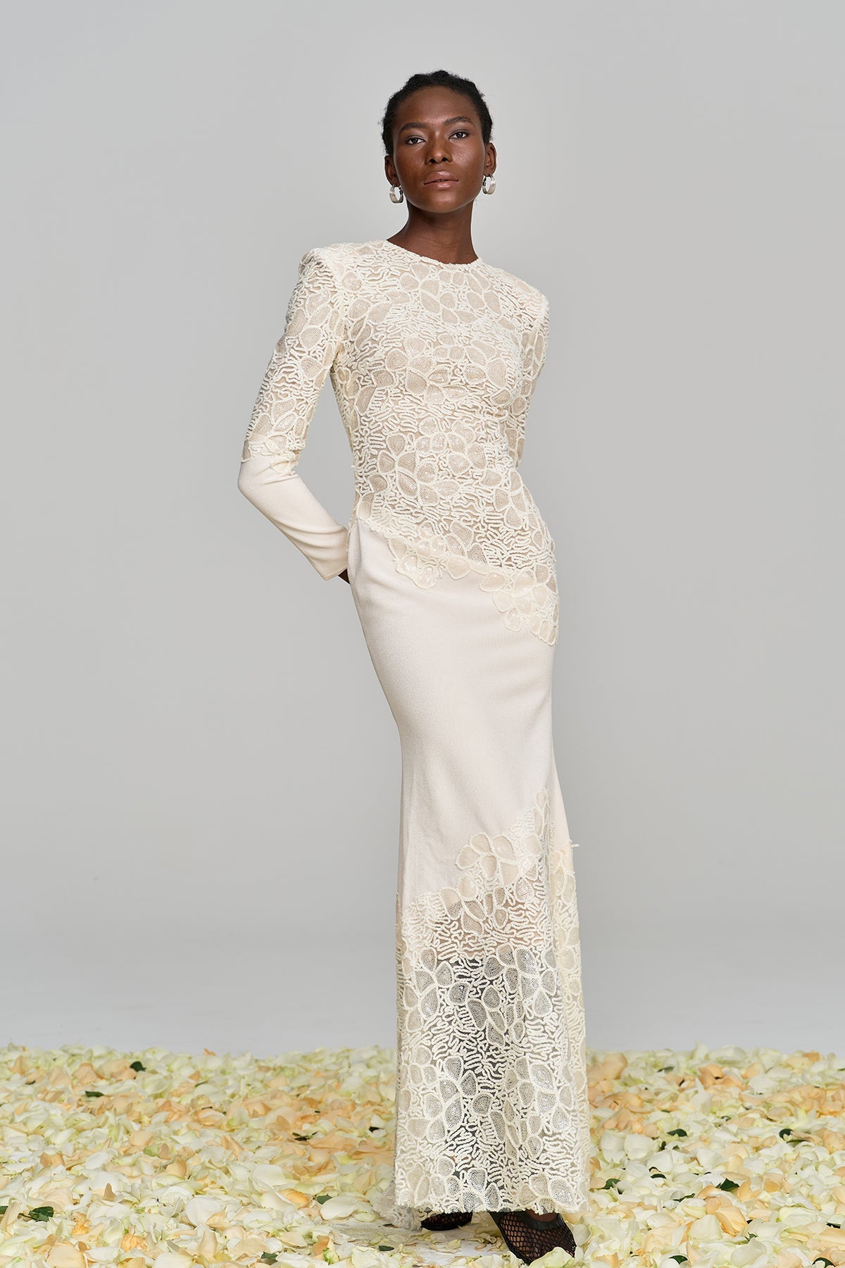 Effortlessly Elegant Dress with a Timeless Design