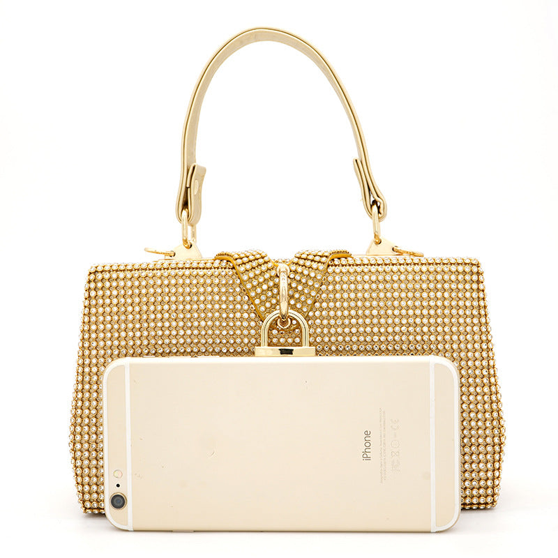 Polished Bag with an Effortless Classic Look