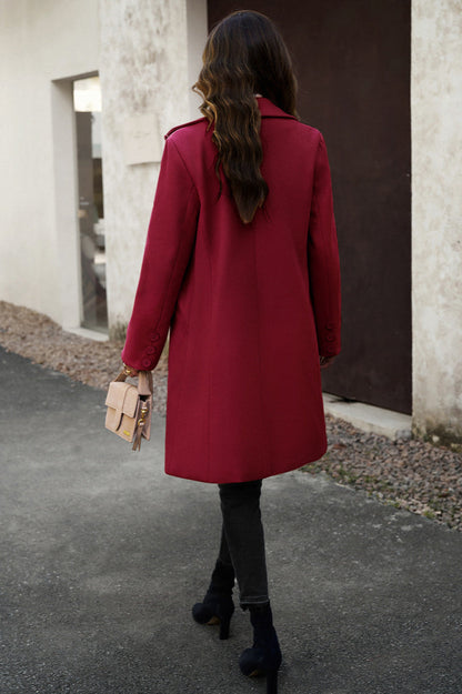 Well Tailored Coat with a Graceful Silhouette