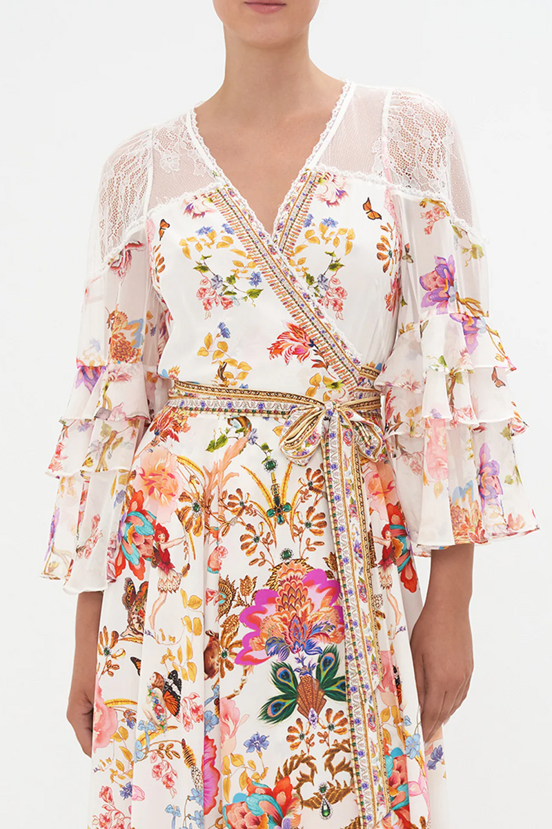 Beautifully Crafted Dress in a Classic Style