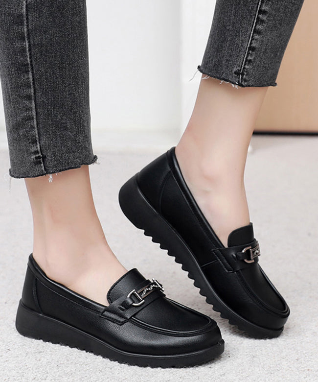 Well Tailored Shoes with a Graceful Silhouette