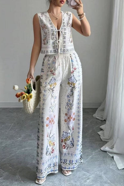 Well Tailored Pants with a Graceful Silhouette