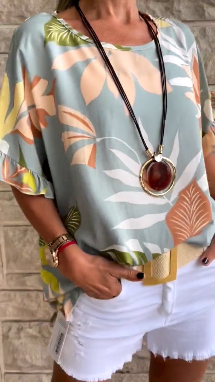 Classic Vintage Top with a Flattering Fit