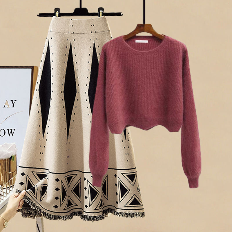 Beautifully Finished Sweater in a Timeless Design