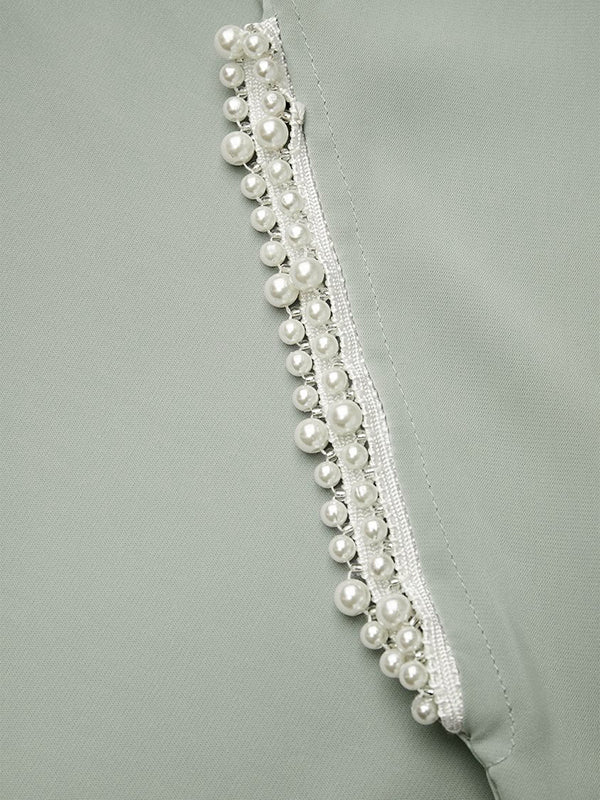 Classic Vintage Blouse with a Flattering Fit