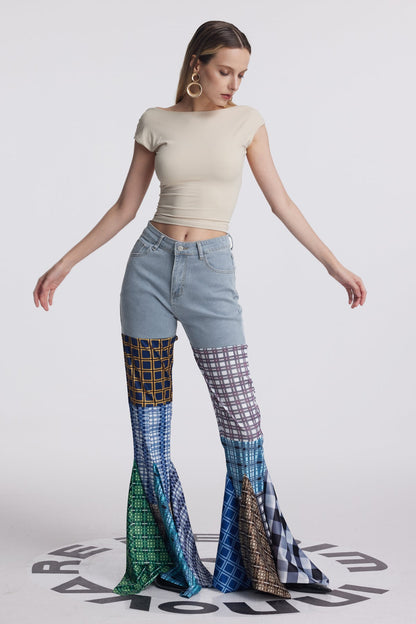 Effortlessly Elegant Pants with a Timeless Design