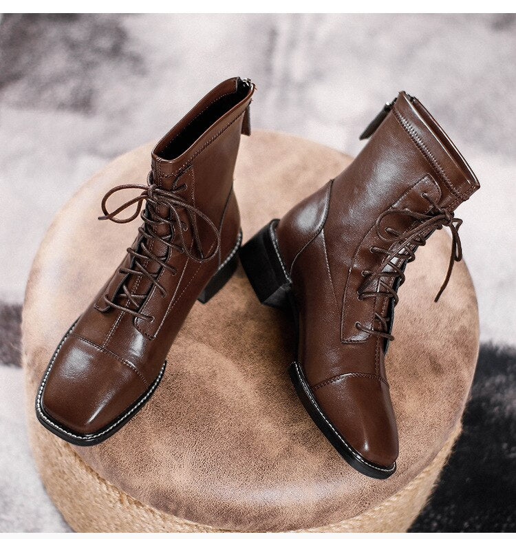 Polished Boots with an Effortless Classic Look