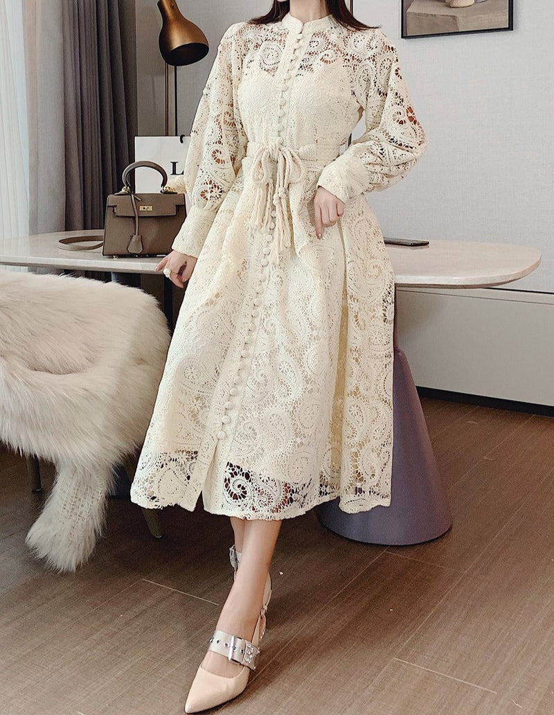 Gracefully Styled Dress for Any Occasion
