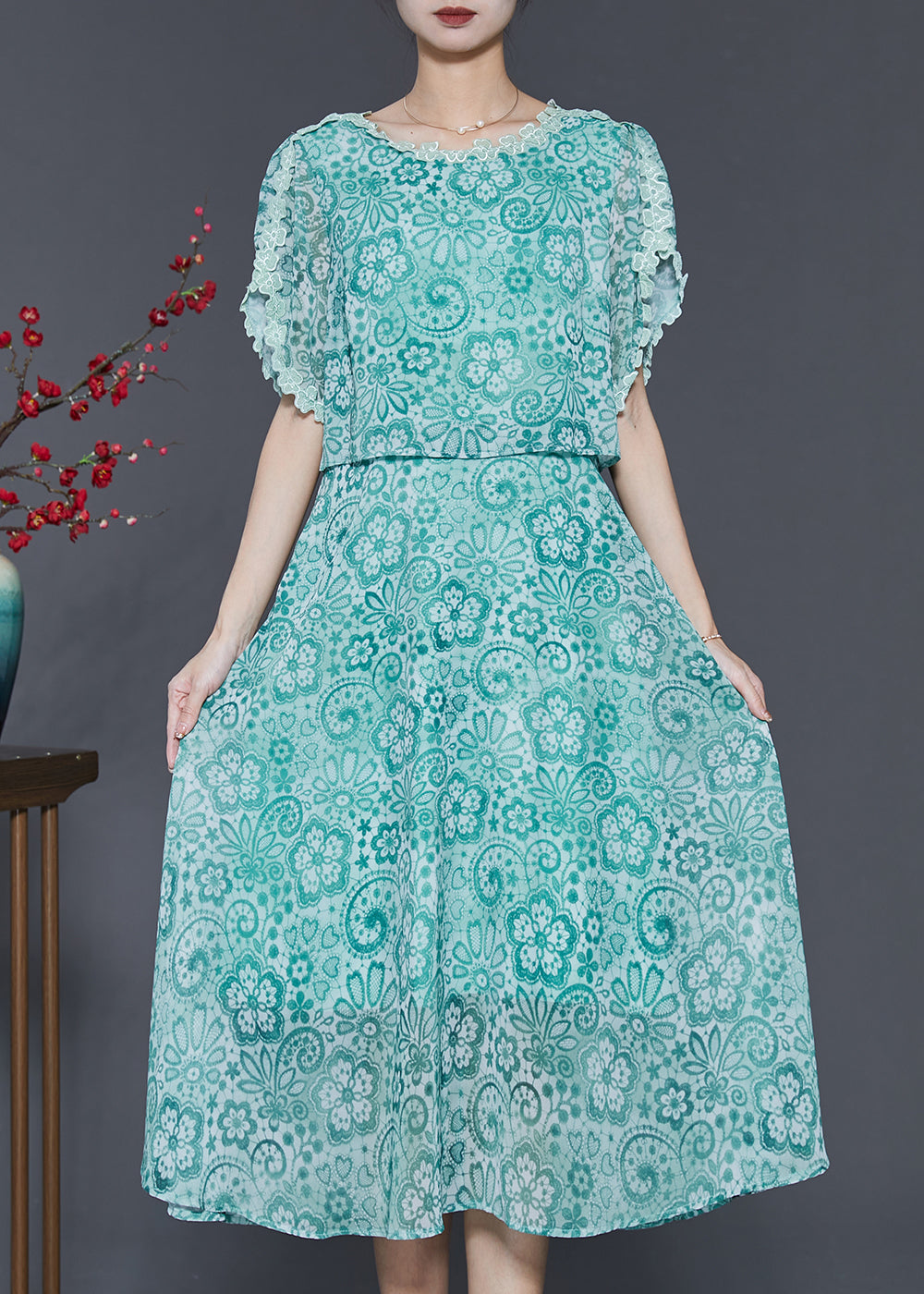 Sophisticated Dress with a Clean Classic Look