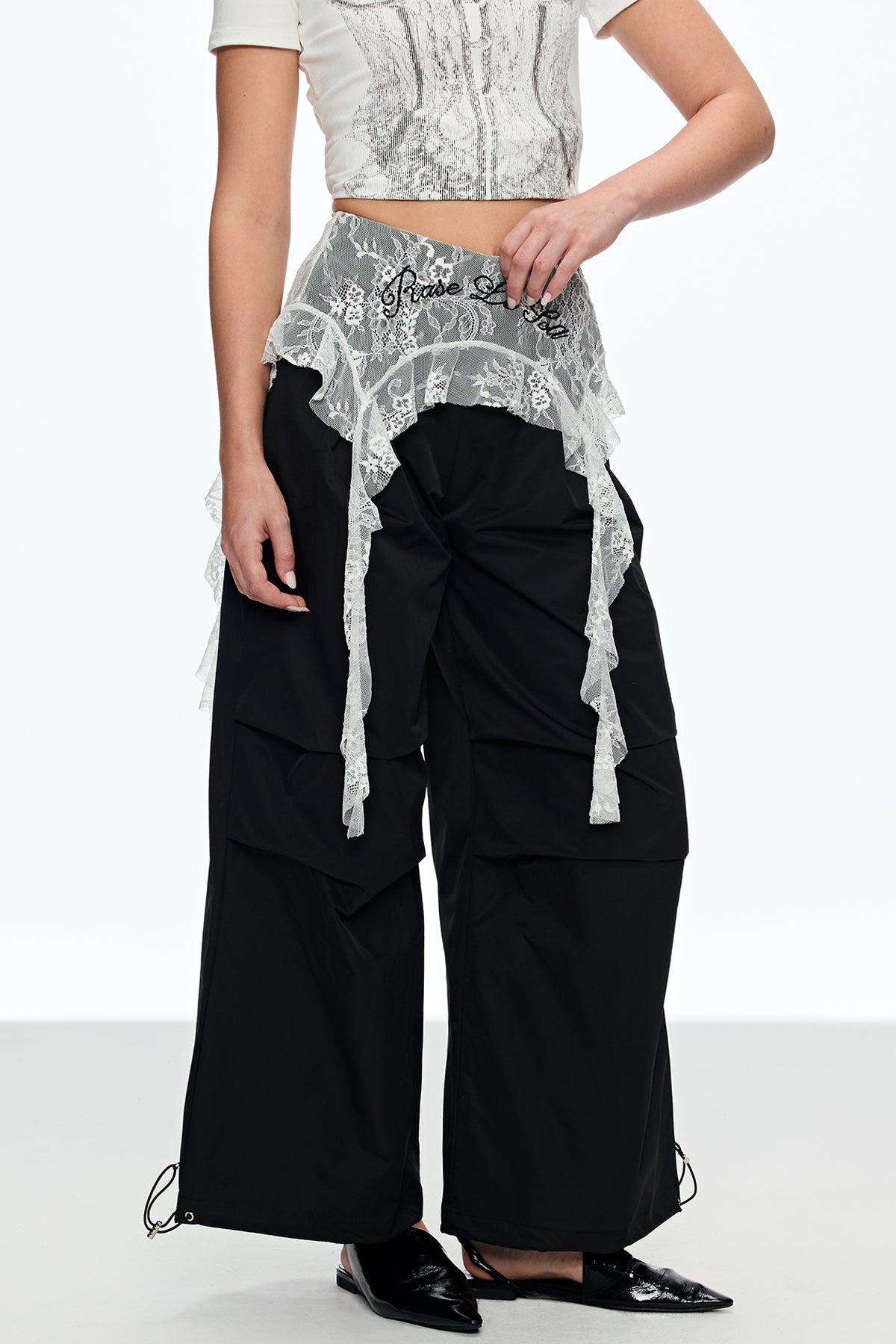 Beautifully Finished Pants in a Timeless Design