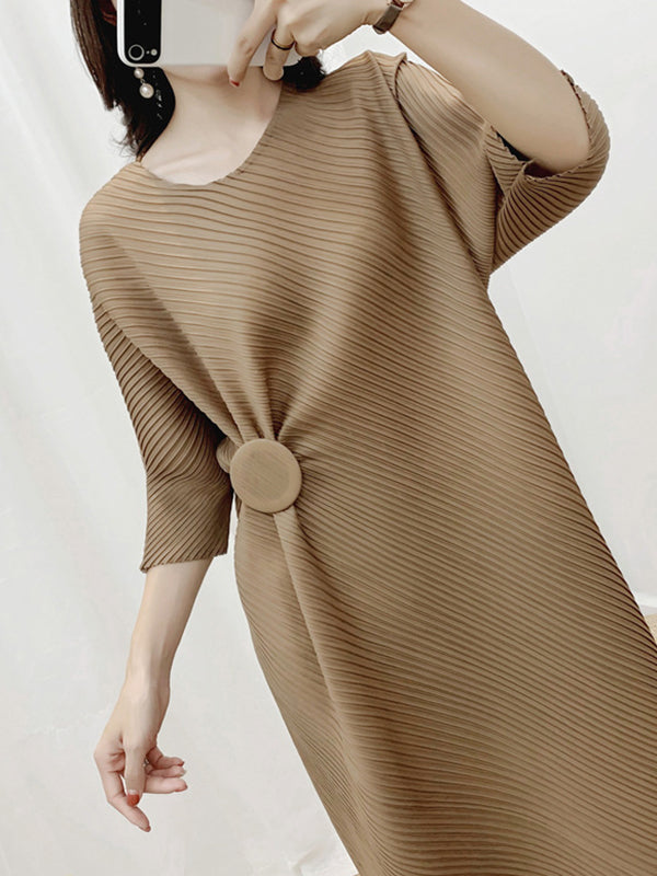 Classic Vintage Dress with a Flattering Fit