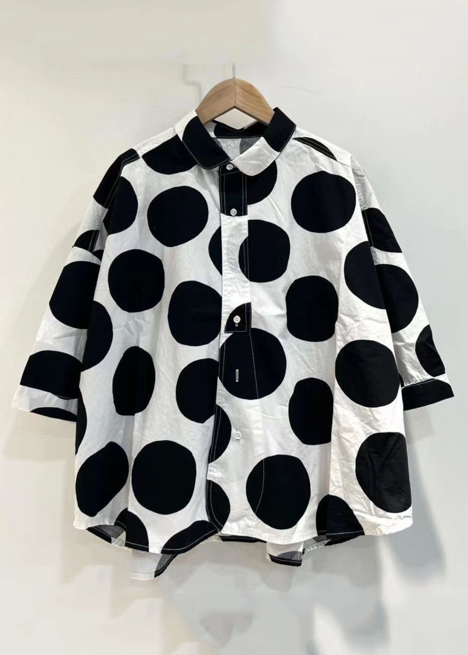 Effortlessly Elegant Shirt with a Timeless Design
