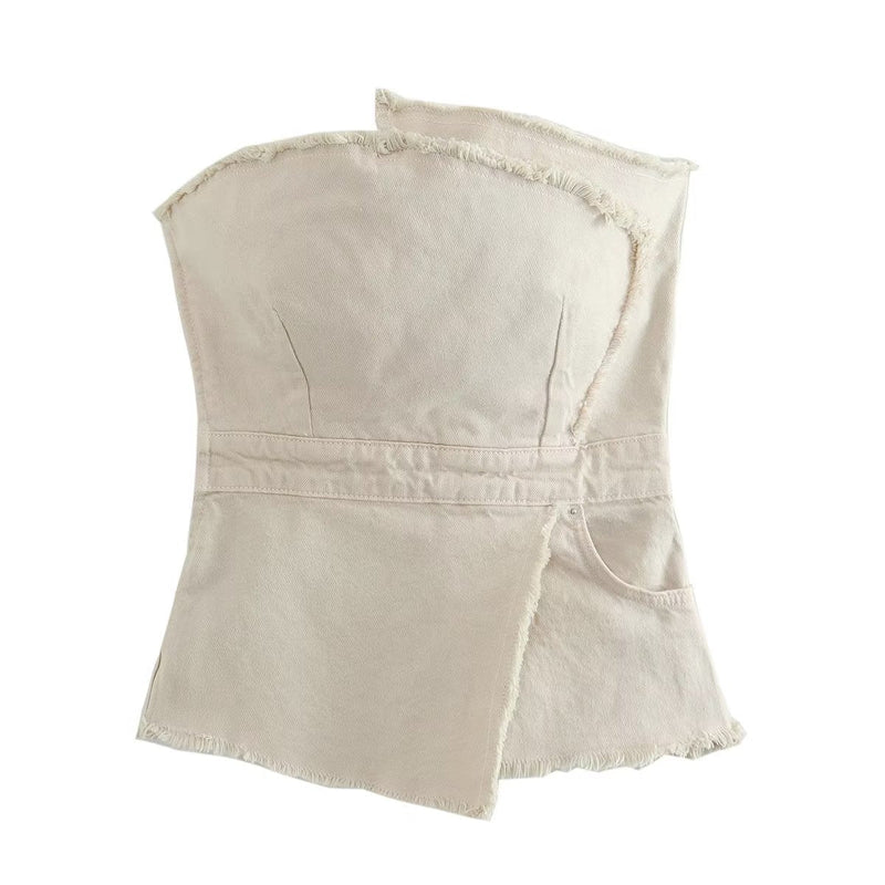 Sophisticated Garment with a Clean Classic Look