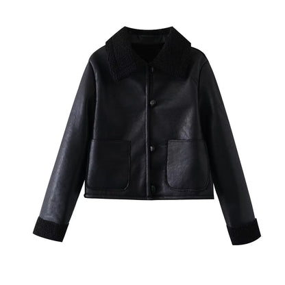 Beautifully Finished Coat in a Timeless Design