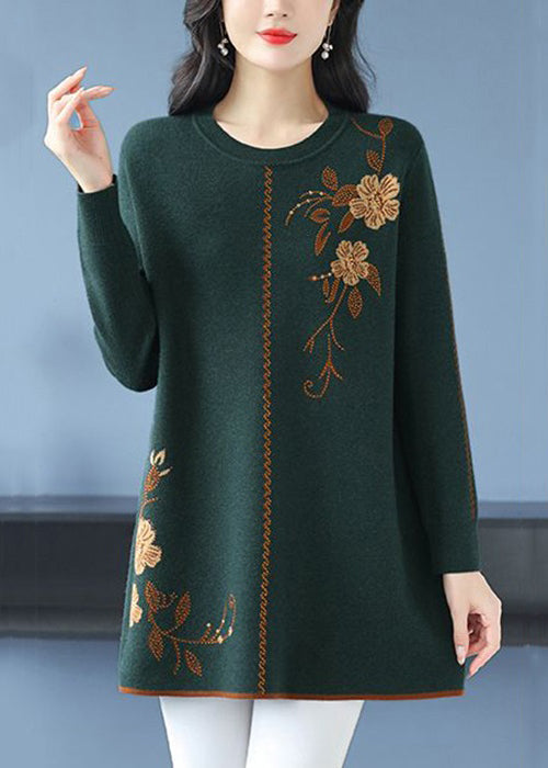 Classic Vintage Sweater with a Flattering Fit