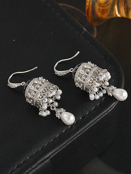 Gracefully Styled Garment for Any Occasion