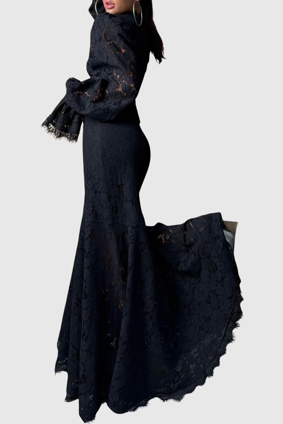Beautifully Finished Blouse in a Timeless Design