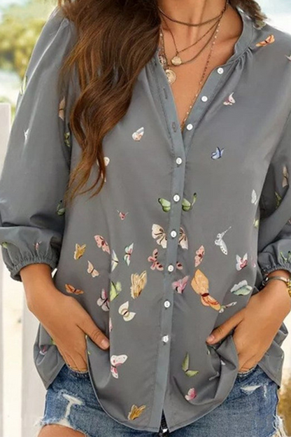 Well Tailored Top with a Graceful Silhouette