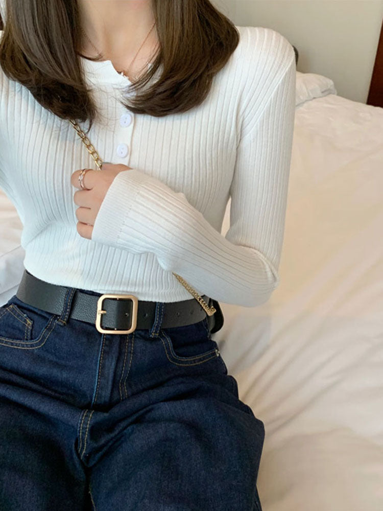 Beautifully Finished Sweater in a Timeless Design