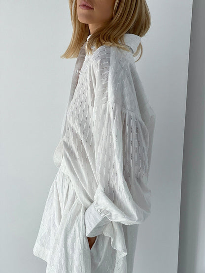 Classic Vintage Shirt with a Flattering Fit