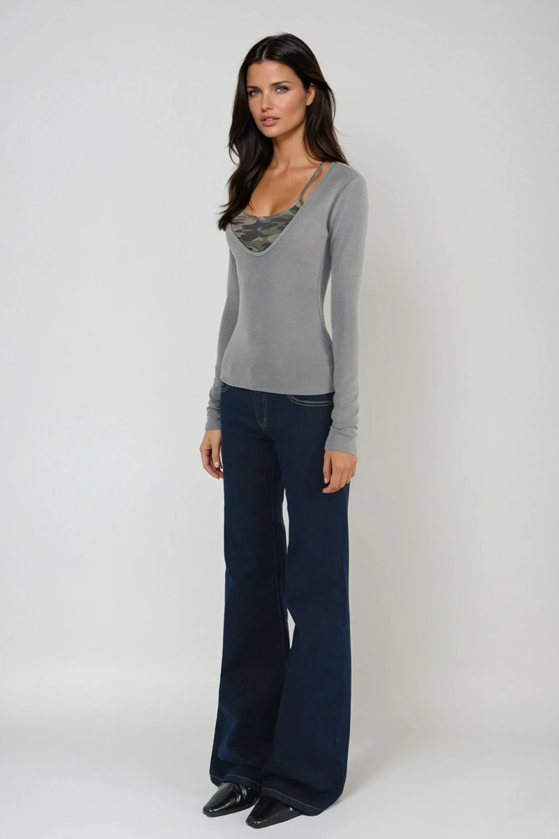 Effortlessly Elegant Top with a Timeless Design