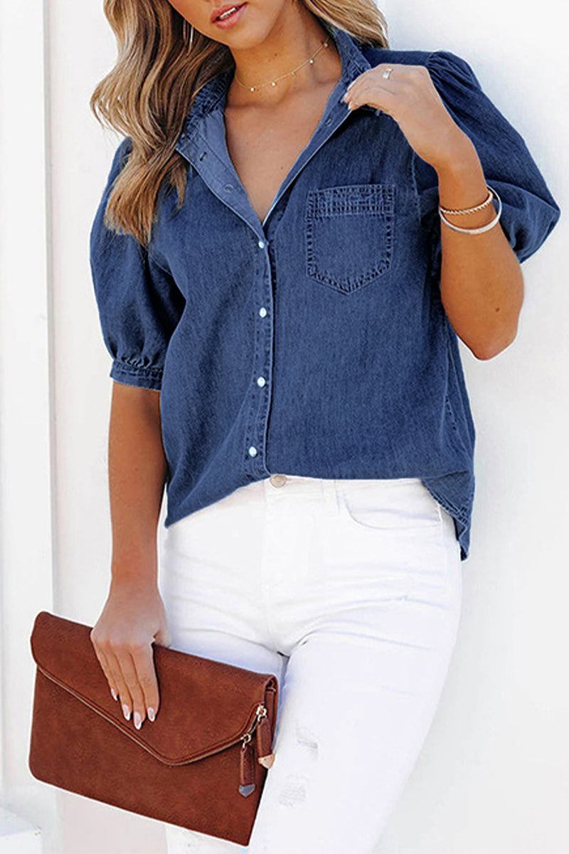 Sophisticated Blouse with a Clean Classic Look