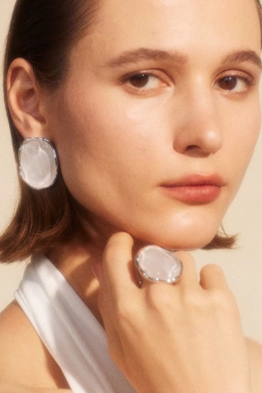 Sophisticated Garment with a Clean Classic Look