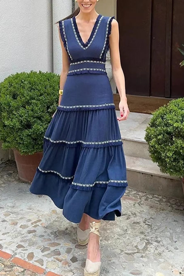 Gracefully Styled Dress for Any Occasion