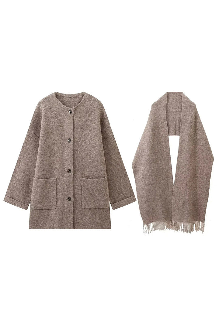 Beautifully Finished Coat in a Timeless Design