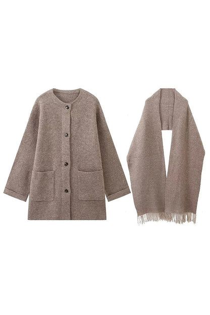 Beautifully Finished Coat in a Timeless Design
