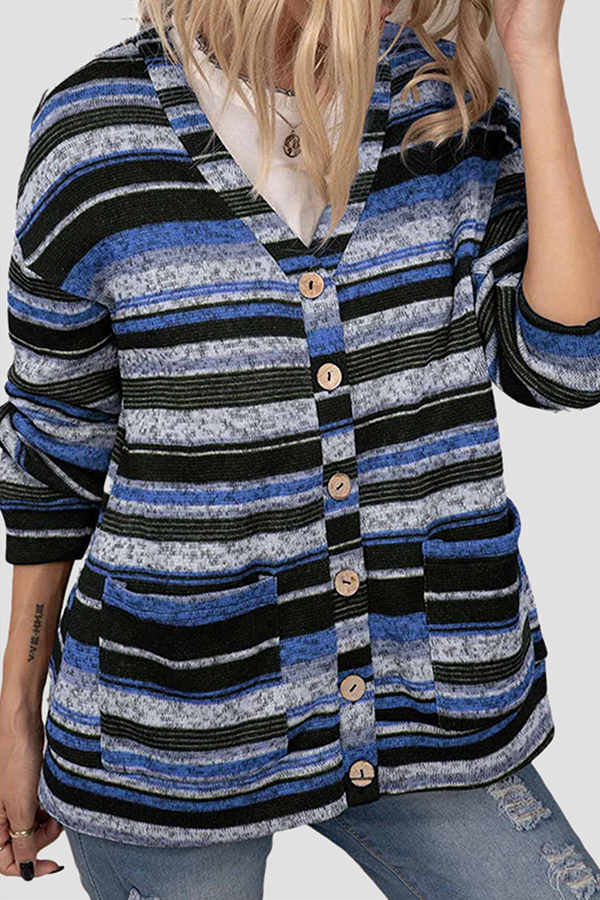 Effortlessly Elegant Garment with a Timeless Design