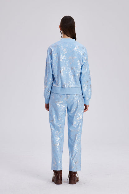 Well Tailored Pants with a Graceful Silhouette
