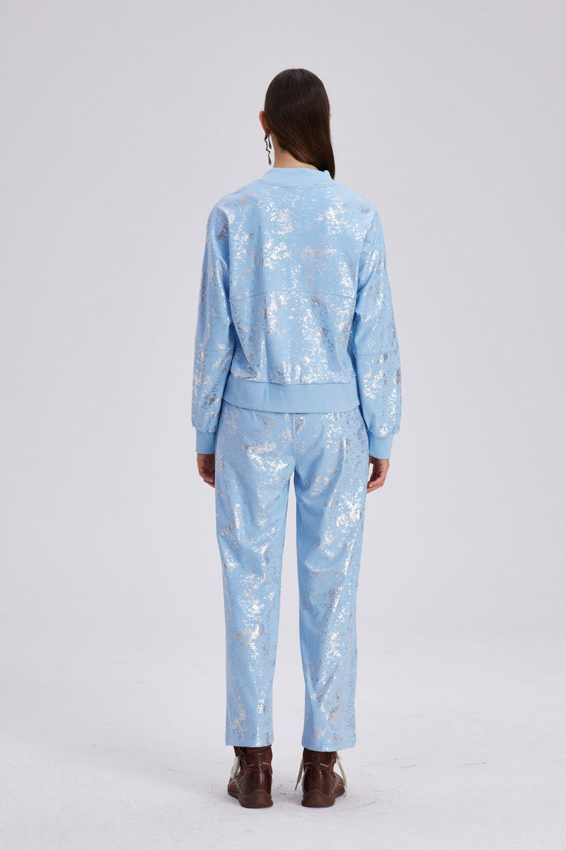 Well Tailored Pants with a Graceful Silhouette