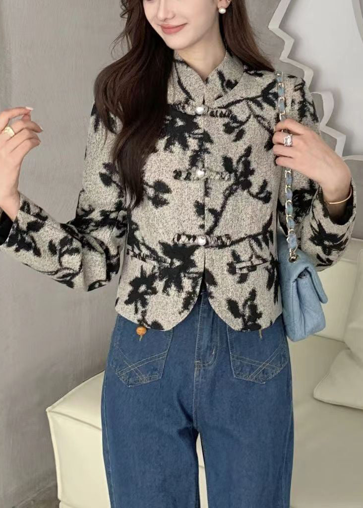 Sophisticated Coat with a Clean Classic Look
