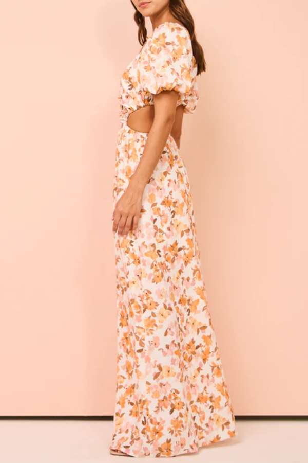Effortlessly Elegant Garment with a Timeless Design