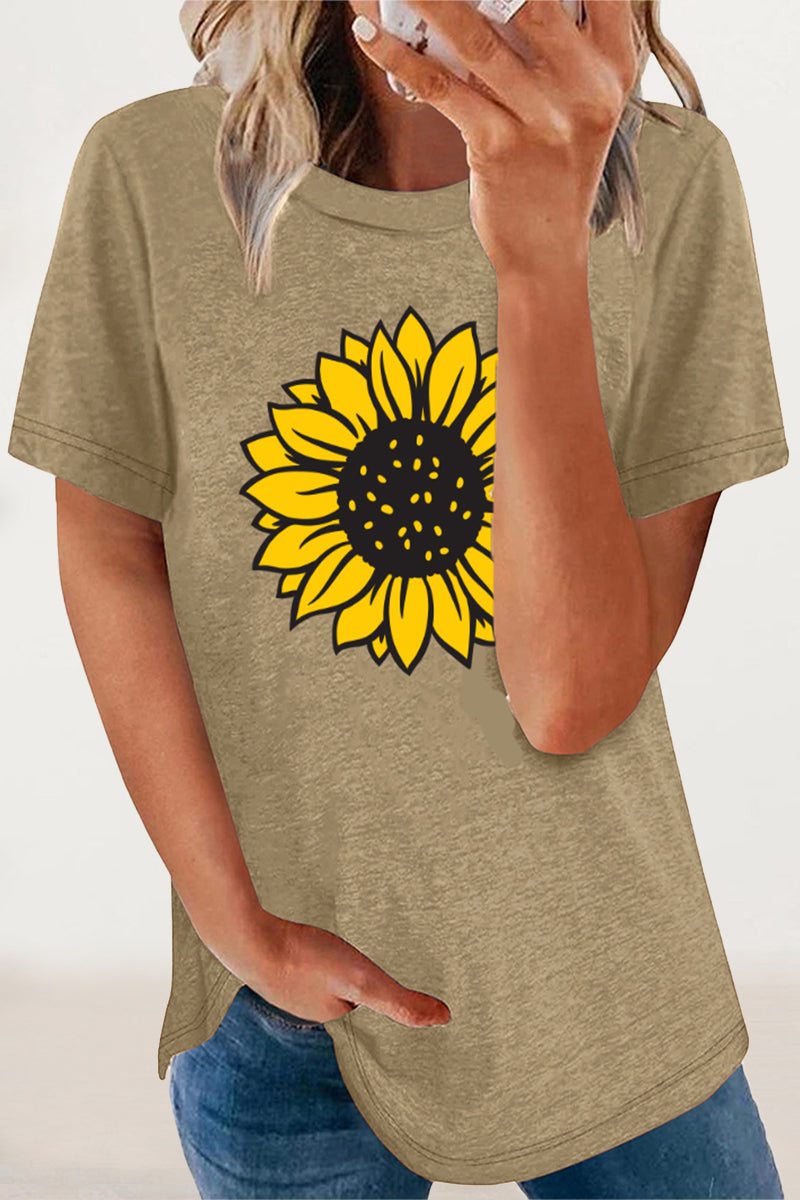 Effortlessly Elegant T-Shirt with a Timeless Design