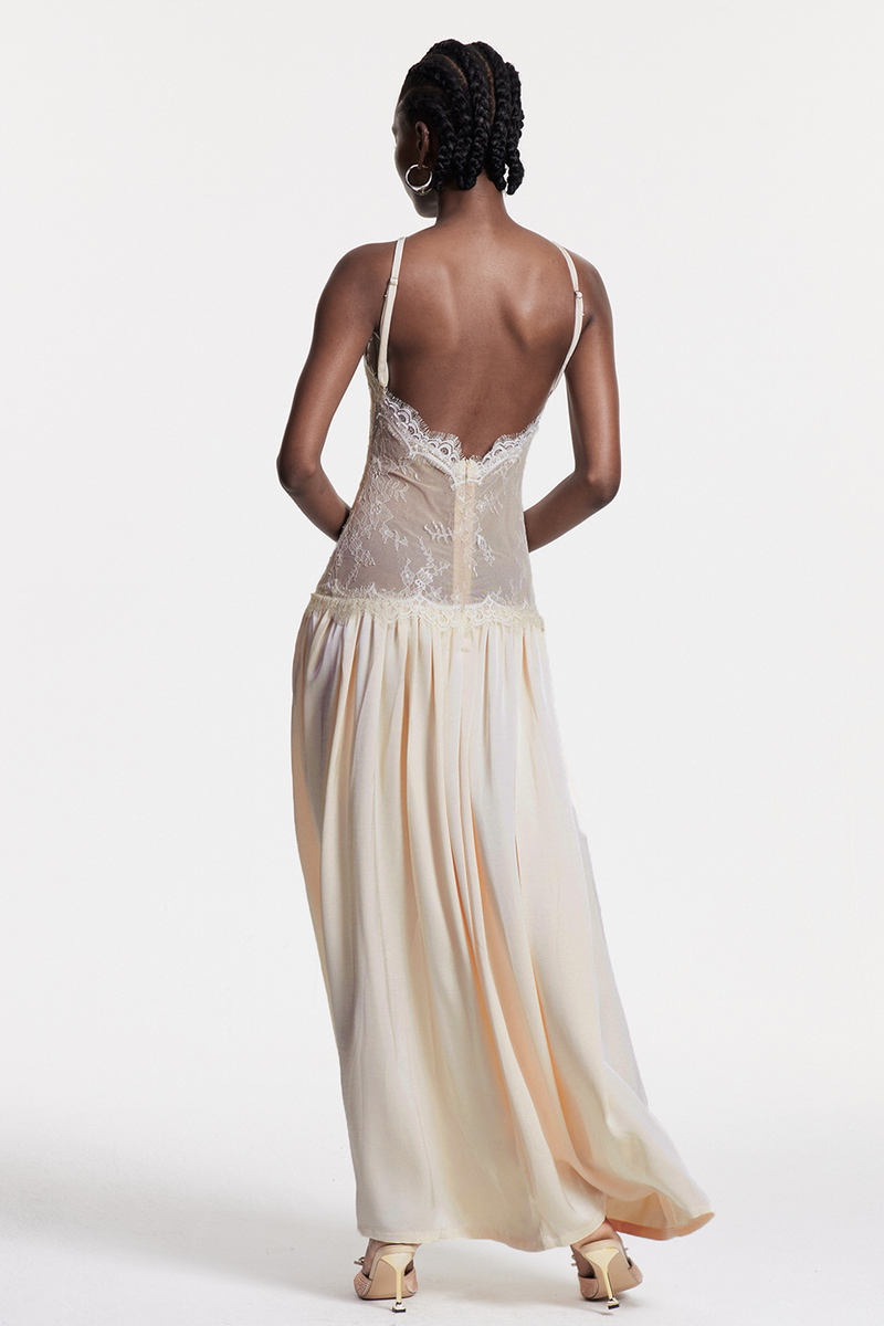 Effortlessly Elegant Dress with a Timeless Design