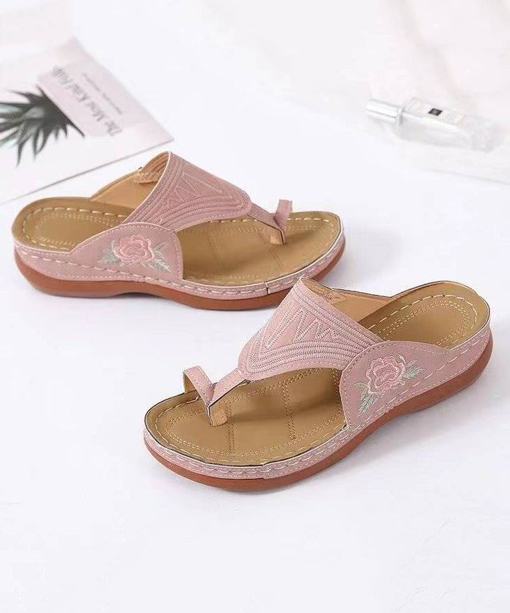 Classic Vintage Sandals with a Flattering Fit