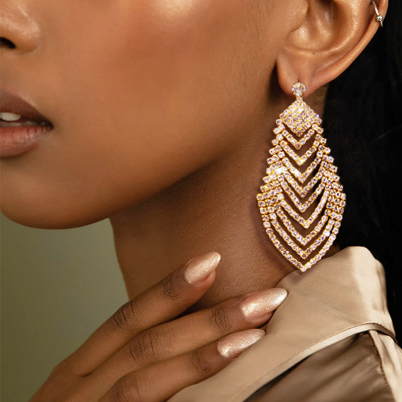Gracefully Styled Garment for Any Occasion