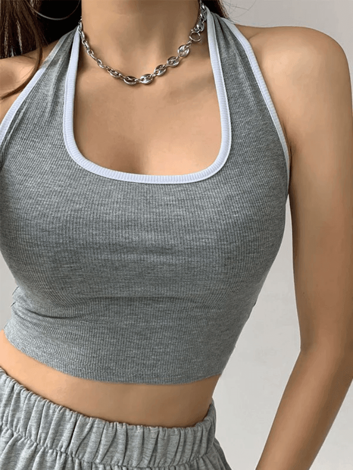 Well Tailored Top with a Graceful Silhouette
