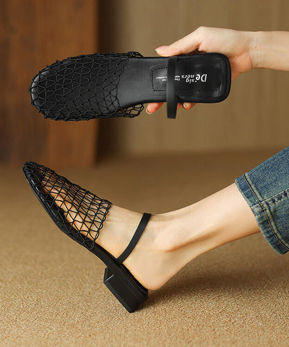 Well Tailored Sandals with a Graceful Silhouette