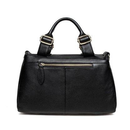 Well Tailored Bag with a Graceful Silhouette