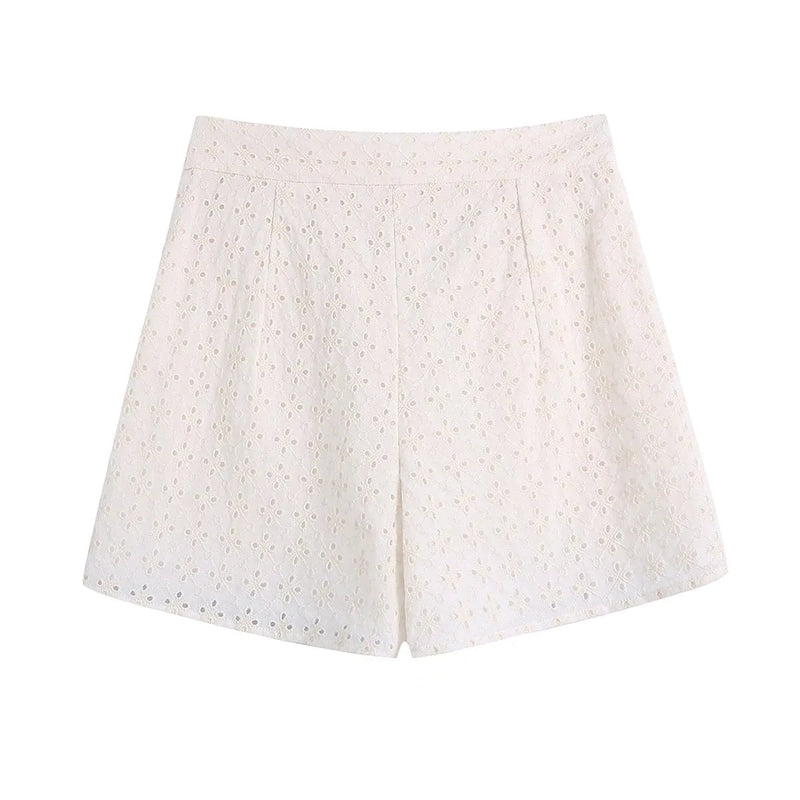 Gracefully Styled Garment for Any Occasion