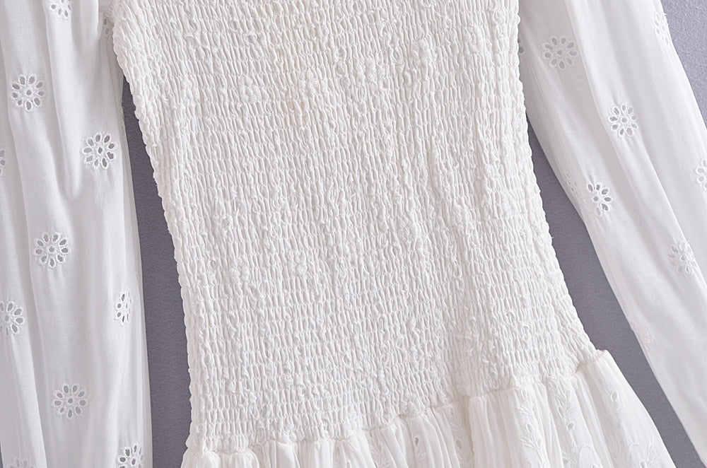 Sophisticated Dress with a Clean Classic Look