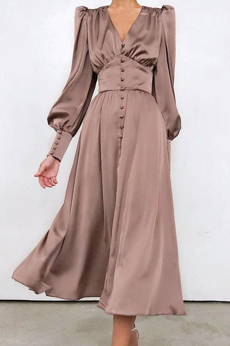 Well Tailored Dress with a Graceful Silhouette