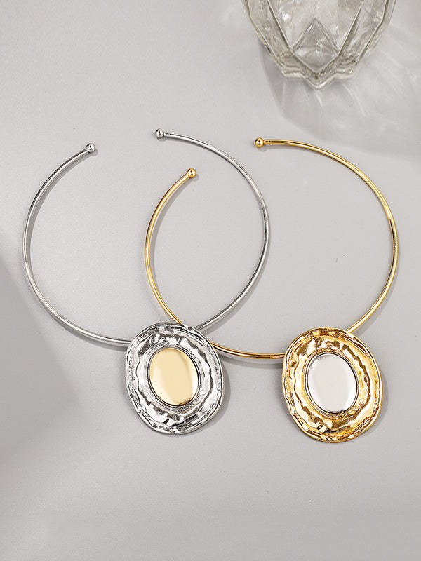 Effortlessly Elegant Garment with a Timeless Design