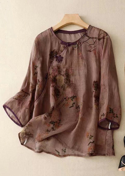 Well Tailored Blouse with a Graceful Silhouette